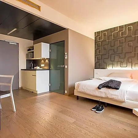 Otel Harry's & 4*