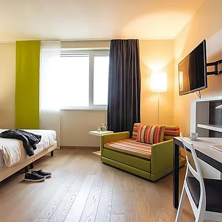Otel Harry's & 4*