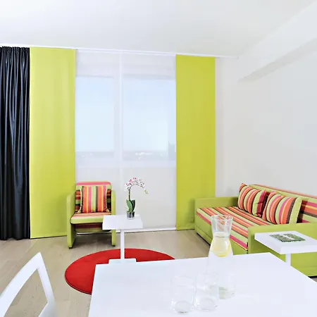 Hotel Harry's &